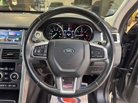 Land Rover Discovery Sport 2.0 Discovery Sport Black HSE TD4 Auto 4WD 5dr 47