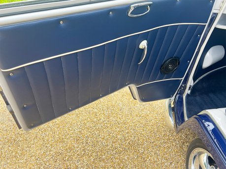 Volkswagen Campervan Split-Screen 72