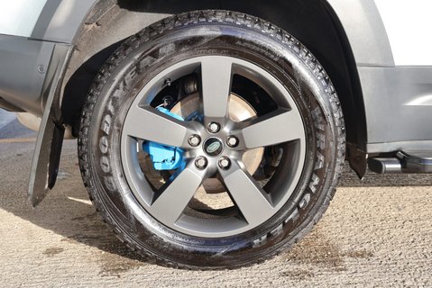 Land Rover Defender 110 HARD TOP SE MHEV with upgraded wheels £9500 REAR SEAT CONVERSION FITTED 6