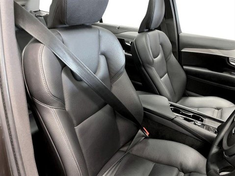 Volvo XC90 2.0 B5 MHEV Plus SUV 5dr Diesel Hybrid Auto 4WD Euro 6 (s/s) (235 ps) Crui 11