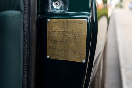 Aston Martin V8 Vantage ”Fliptail” Manual 36