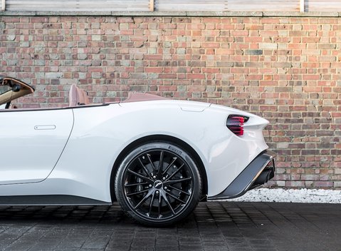 Aston Martin Zagato Vanquish Volante 25
