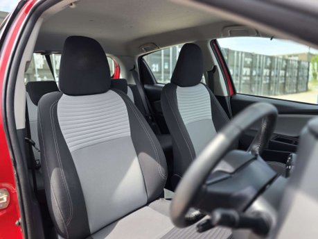 Toyota Yaris 1.5 VVT-h Icon Hatchback 5dr Petrol Hybrid E-CVT Euro 6 (s/s) (100 ps) 20