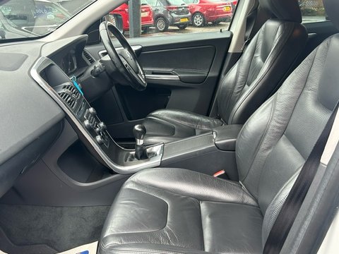 Volvo XC60 D5 SE LUX NAV AWD 8