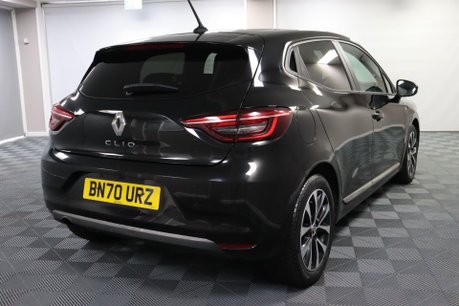 Renault Clio ICONIC TCE BOSE 11