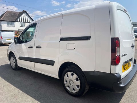Citroen Berlingo 1.6 Berlingo 725 X Blue HDi 5 SEATER CREW VAN LWB 26