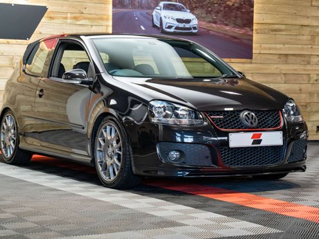 Volkswagen Golf 2.0 Golf GTi Edition 30 230 3dr 5