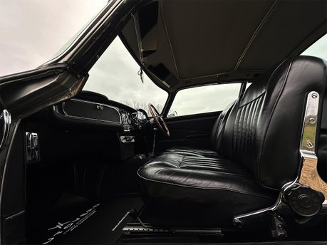 Aston Martin DB5 Superleggera 58