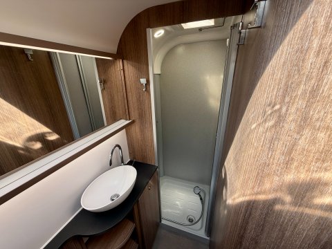 Bailey Unicorn Valencia 24