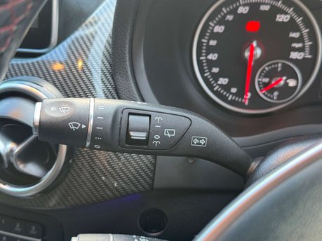 Mercedes-Benz B Class 2.1 B 200 AMG Line Premium+ D Auto 5dr 32