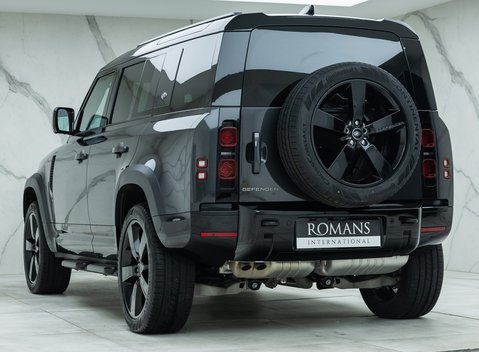 Land Rover Defender 110 D300 X-Dynamic HSE 7