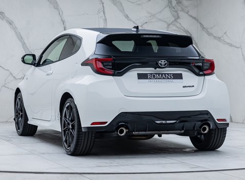 Toyota Yaris GR-Y CIRCUIT 5