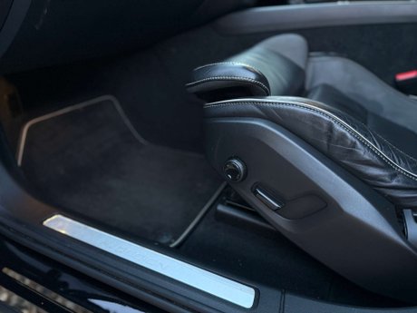 Volvo XC60 2.0 T5 R-Design Auto AWD Euro 6 (s/s) 5dr 38