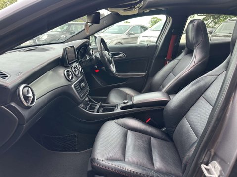 Mercedes-Benz GLA 2.1 GLA 220 AMG Line Premium+CDi 4Matic Auto 4WD 5dr 19