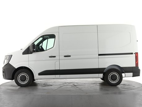 Renault Master MM35 104kW 87kWh Advance V2L Medium Roof Van Auto 8