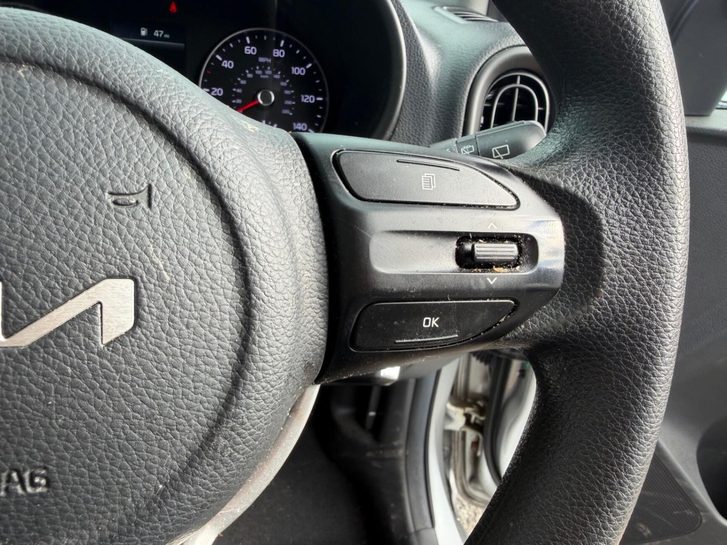 2023 Kia Picanto — image 11