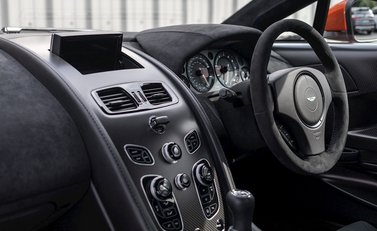 Aston Martin Vantage GT8 15