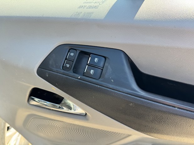 Maxus Deliver 9 LWB L3H2 Medium Roof LUX Air Con Alloys Camera Sensors SELECT 20
