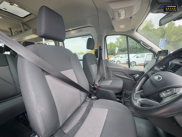 Ford Transit Minibus XLWB L4H3 High Roof 17 Seats Camera Trend SELECT 27