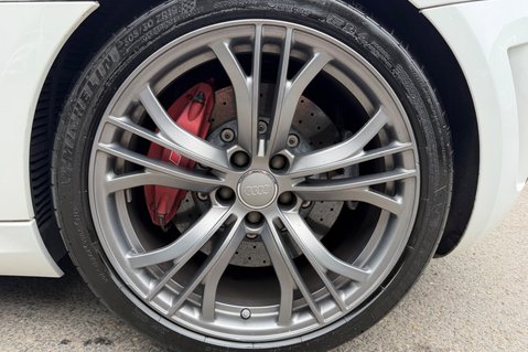Audi R8 GT QUATTRO V10 SPYDER - 1 OF 33 - BUCKET SEATS -CERAMIC BRAKES 71