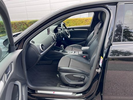 Audi A3 1.5 TFSI CoD 35 Black Edition Sportback S Tronic Euro 6 (s/s) 5dr 22