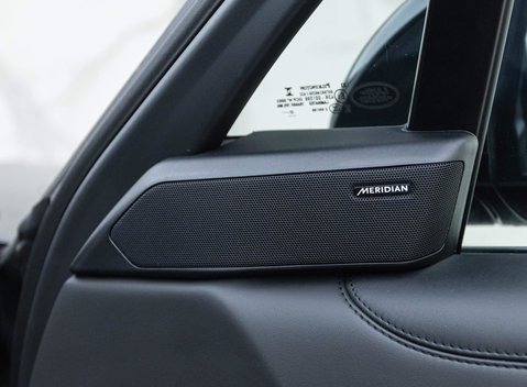 Land Rover Range Rover P440e HSE 17