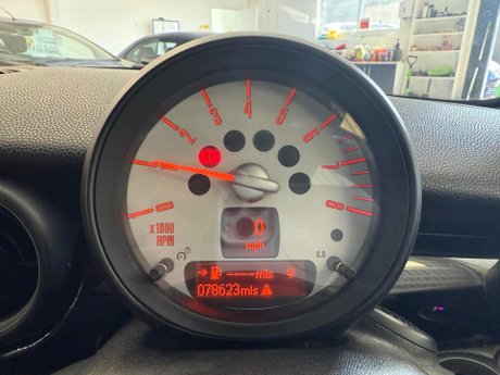 Mini Convertible 1.6 Cooper Euro 6 (s/s) 2dr 32