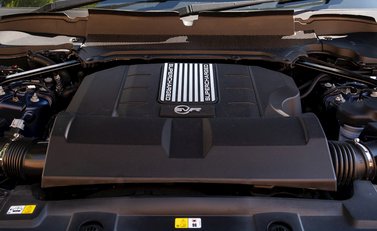 Land Rover Range Rover Sport 5.0 SVR 34
