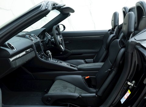 Porsche 718 Boxster Spyder 15