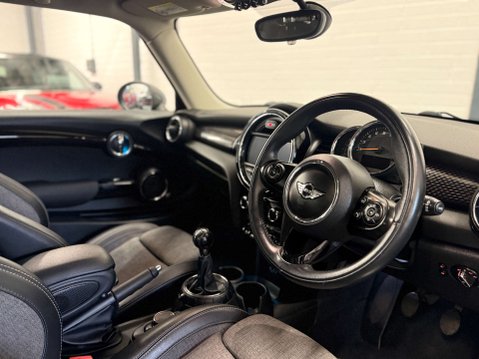 Mini Hatch 2.0 Cooper SD 3dr 4