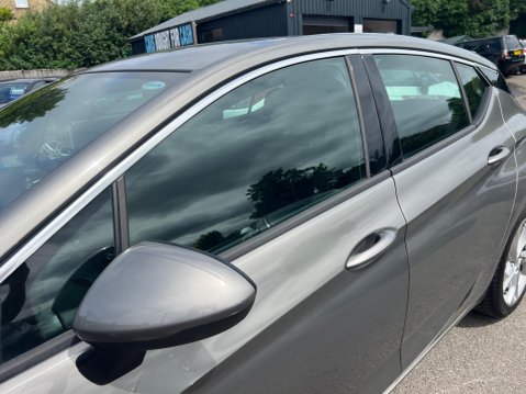 Vauxhall Astra 1.4i Turbo SRi Nav Auto Euro 6 (s/s) 5dr 15