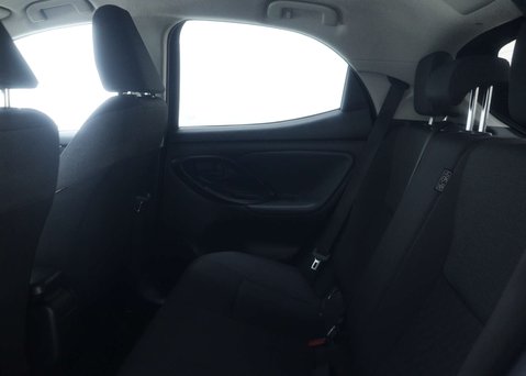 Toyota Yaris 1.5 Yaris Design HEV CVT 5dr 47