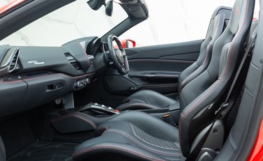 Ferrari 488 SPIDER 18