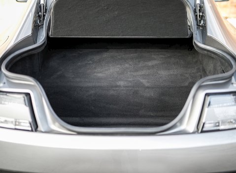 Aston Martin V12 Vantage S 32