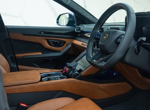 Lamborghini Urus S 13