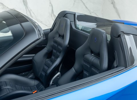 Ferrari 488 SPIDER 39