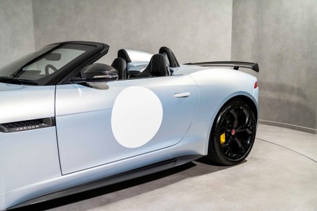 Jaguar F-Type PROJECT 7. 1 OF 250. LIGHTNING SILVER PAINTWORK. LOW MILEAGE. CERAMICS. 60