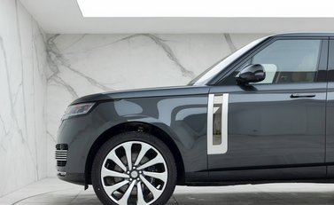 Land Rover Range Rover P530 SV 28