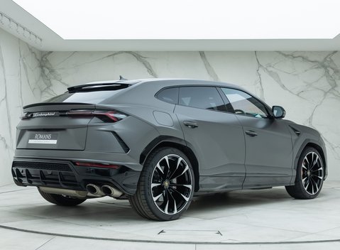 Lamborghini Urus 3