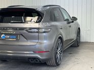 Porsche Cayenne 4.0 Cayenne T S E-Hybrid Auto 4WD 5dr 34