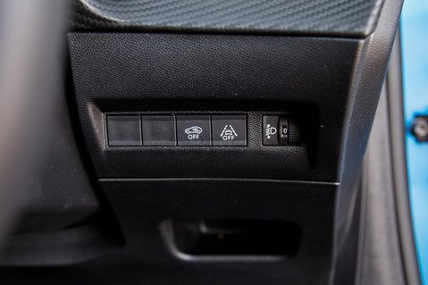 Peugeot 208 PURETECH ALLURE PREMIUM PLUS S/S 15