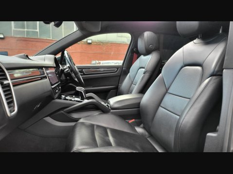 Porsche Cayenne V6 40