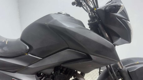 Honda CB GLR 125 2017 GOOD RUNNING PROJECT BIKE SPARES OR REPAIR 125CC 29