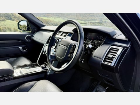 Land Rover Discovery SDV6 HSE LUXURY 18