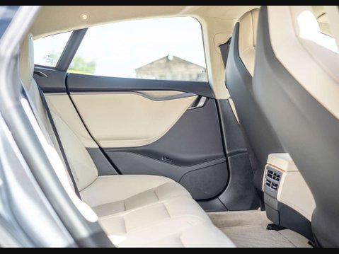 Tesla Model S ModeL S 75D 4WD 5dr 15