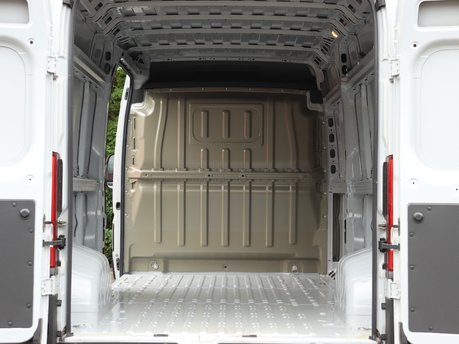 Citroen Relay 35 L3H2 2.2 BlueHDi 140 Enterprise 8