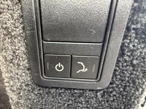 Land Rover Range Rover 3.0h SDV6 Autobiography Auto 4WD Euro 5 (s/s) 5dr 36