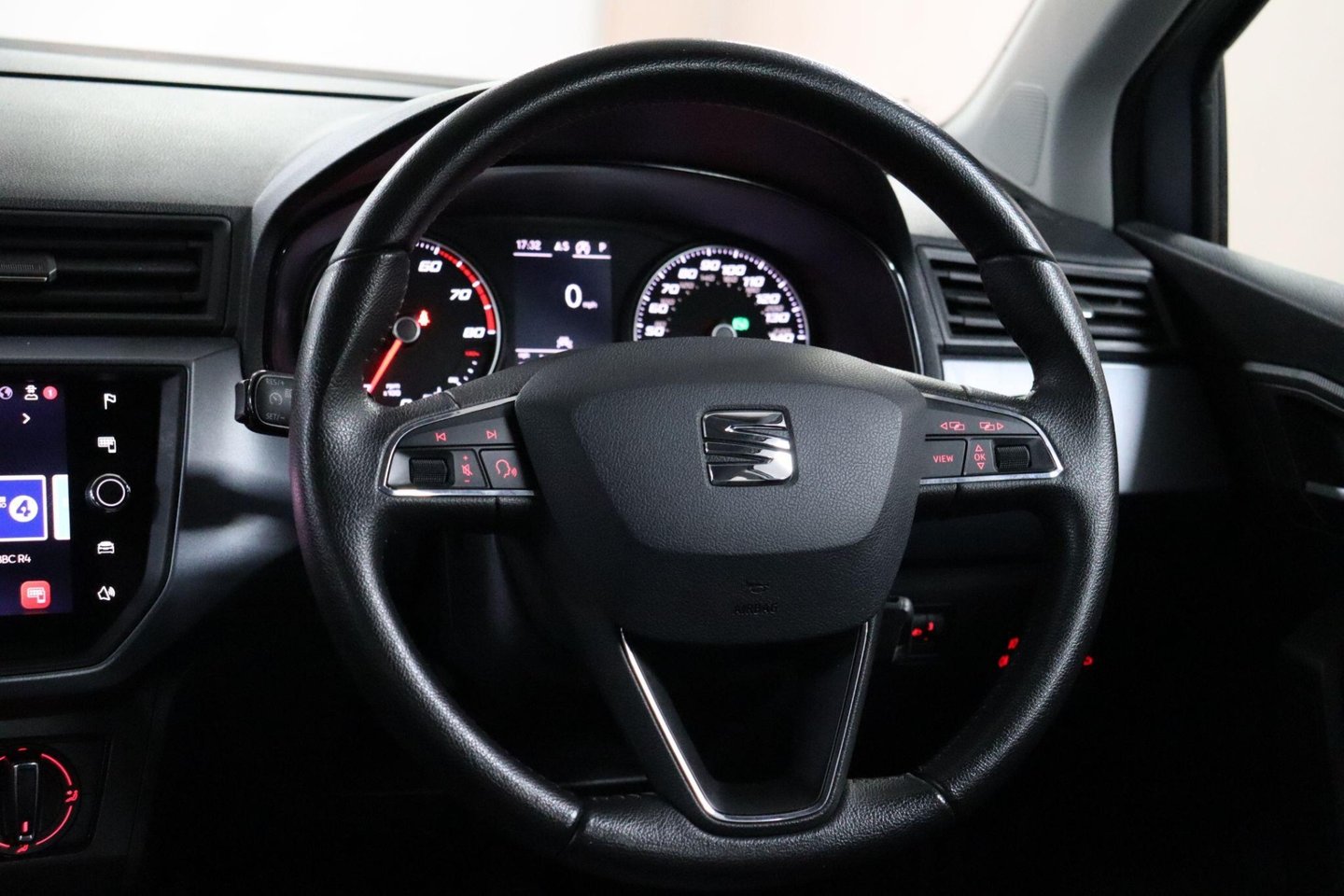 2021 SEAT Arona — image 42