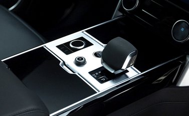 Land Rover Range Rover D350 Autobiography LWB 7 Seater 21