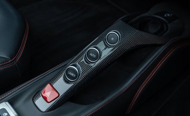 Ferrari 488 SPIDER 24